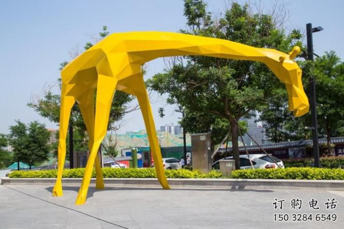 幾何長(zhǎng)頸鹿雕塑廠家 幾何面類 不銹鋼幾何長(zhǎng)頸鹿雕塑