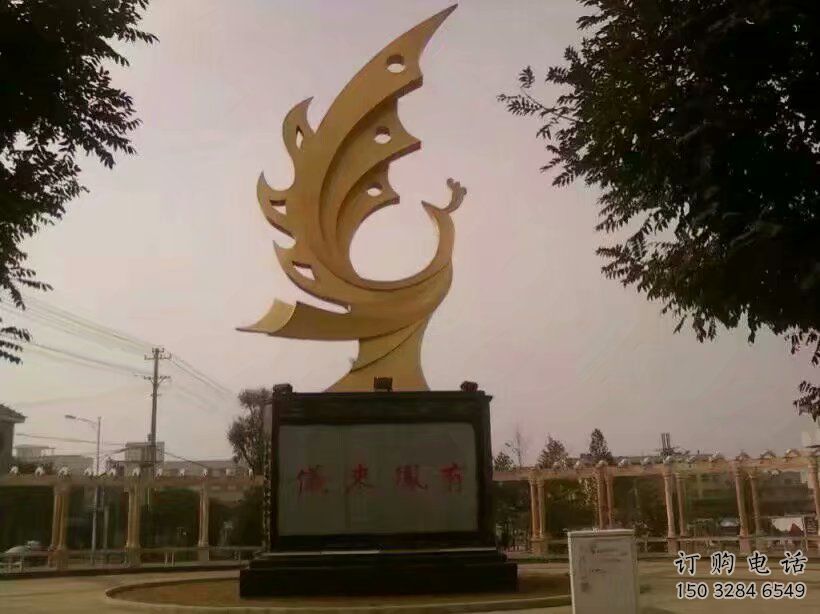 五指金鳳凰雕塑廠家 烤漆金鳳凰雕塑生產(chǎn)制作