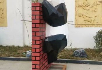 爬墻熊貓雕塑廠家 爬墻動物設(shè)計(jì) 不銹鋼爬墻熊貓雕塑