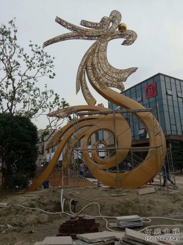 鏤空龍雕塑廠家 現(xiàn)代抽象擺件 草地切面龍雕塑