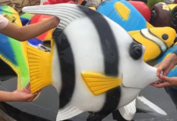 游樂(lè)場(chǎng)魚(yú)兒雕塑廠家 海洋賓館擺件 戶外卡通魚(yú)兒雕塑