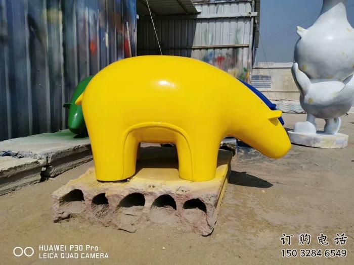 商業(yè)街狗熊雕塑廠家 大型廣場擺件 步行街異形狗熊雕塑