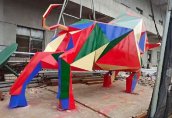 幼兒園牛雕塑廠家 卡通噴漆小品 室內(nèi)異形牛雕塑