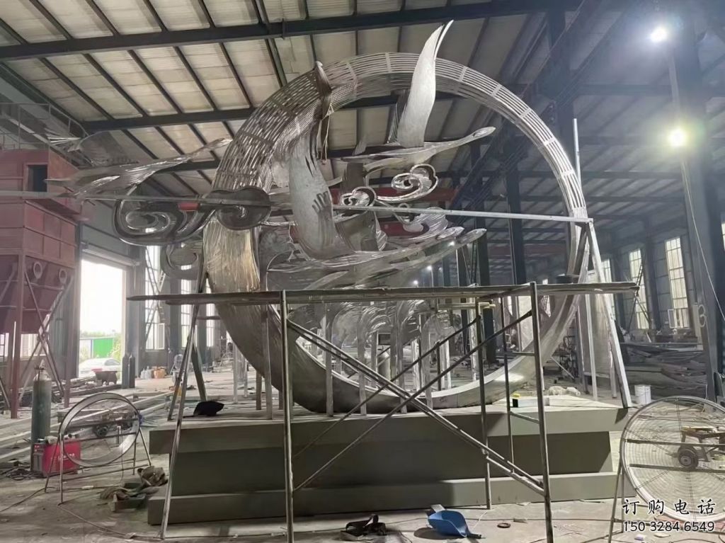 拉絲飛燕雕塑廠家 大型鏤空擺件 游樂場(chǎng)異形飛燕雕塑 拉絲飛燕雕塑廠家 大型鏤空擺件 游樂場(chǎng)異形飛燕雕塑