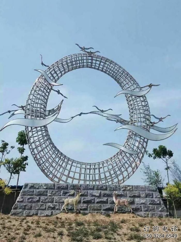 鏤空飛燕雕塑廠家 現(xiàn)代抽象擺件 草地切面飛燕雕塑 鏤空飛燕雕塑廠家 現(xiàn)代抽象擺件 草地切面飛燕雕塑
