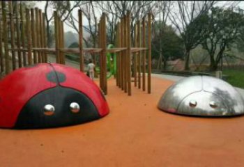 草地瓢蟲(chóng)雕塑廠家 戶外異形小品 戶外公園瓢蟲(chóng)雕塑