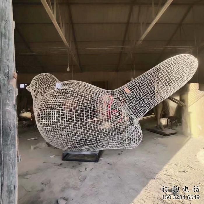 鏤空小鳥(niǎo)雕塑廠家 現(xiàn)代抽象擺件 草地切面小鳥(niǎo)雕塑 鏤空小鳥(niǎo)雕塑廠家 現(xiàn)代抽象擺件 草地切面小鳥(niǎo)雕塑