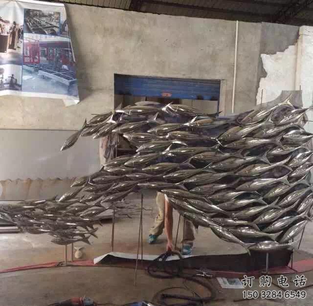 現(xiàn)代麥穗魚雕塑廠家 大型創(chuàng)意擺件 步行街異形麥穗魚雕塑