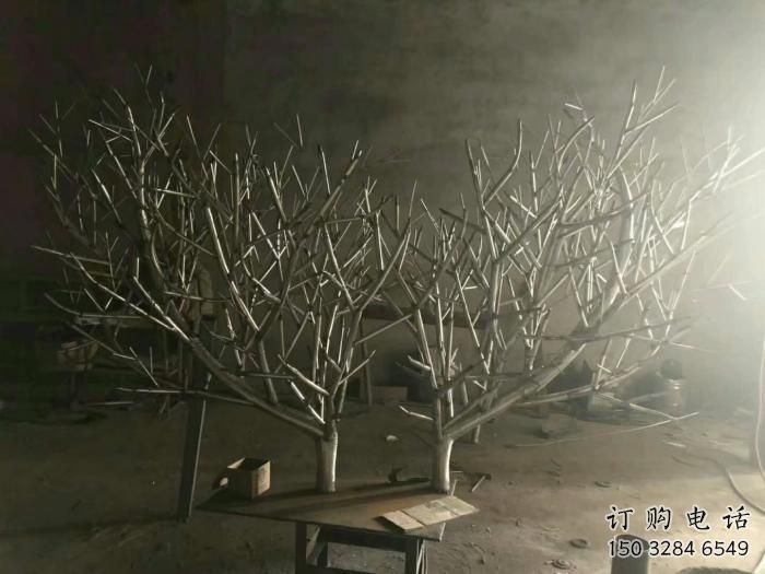 別墅鹿角雕塑廠家 卡通噴漆小品 戶外鏤空鹿角雕塑 別墅鹿角雕塑廠家 卡通噴漆小品 戶外鏤空鹿角雕塑