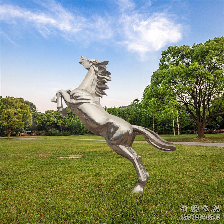 幼兒園奔馬雕塑廠家 現(xiàn)代創(chuàng)意小品 戶外仿真奔馬雕塑 幼兒園奔馬雕塑廠家 現(xiàn)代創(chuàng)意小品 戶外仿真奔馬雕塑