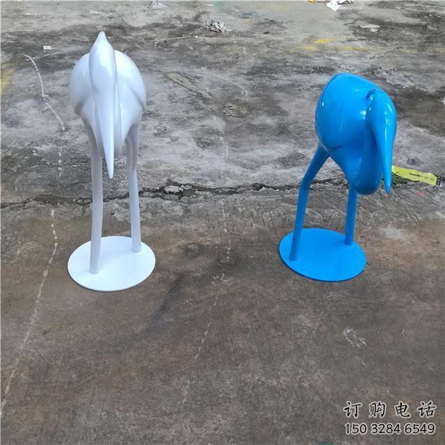 步行街雀鳥雕塑廠家 創(chuàng)意鋼管擺件 草地切面雀鳥雕塑 步行街雀鳥雕塑廠家 創(chuàng)意鋼管擺件 草地切面雀鳥雕塑