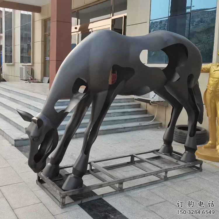園林跑馬雕塑廠家 大型現(xiàn)代擺件 街道仿古跑馬雕塑 園林跑馬雕塑廠家 大型現(xiàn)代擺件 街道仿古跑馬雕塑