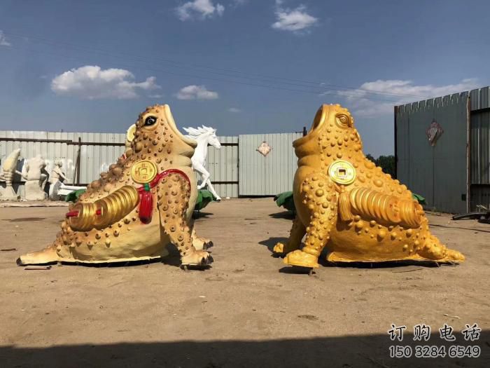游樂場金蟾雕塑廠家 海洋公園擺件 房地產(chǎn)烤漆金蟾雕塑 游樂場金蟾雕塑廠家 海洋公園擺件 房地產(chǎn)烤漆金蟾雕塑