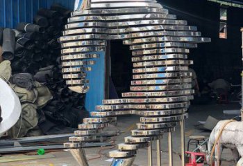 拉絲馬頭雕塑廠家 大型剪影擺件 游樂(lè)場(chǎng)異形馬頭雕塑