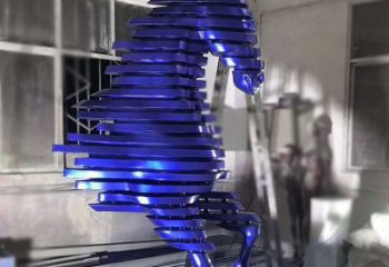 抽象馬頭雕塑廠家 創(chuàng)意戶外擺件 玄關(guān)彩繪馬頭雕塑