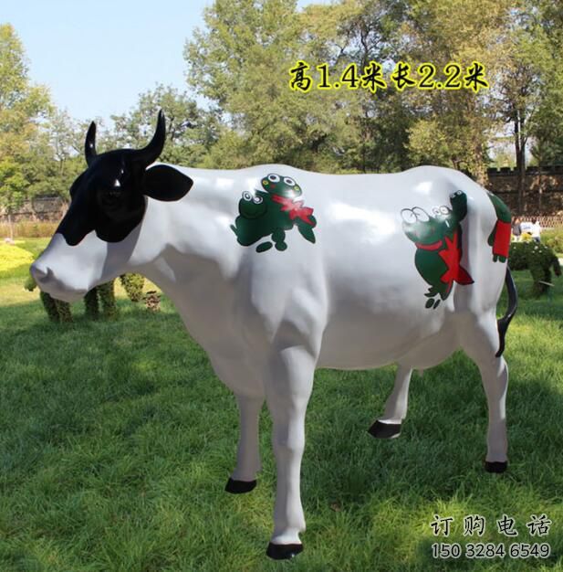 步行街奶牛雕塑廠家 創(chuàng)意現(xiàn)代擺件 公園草地奶牛雕塑