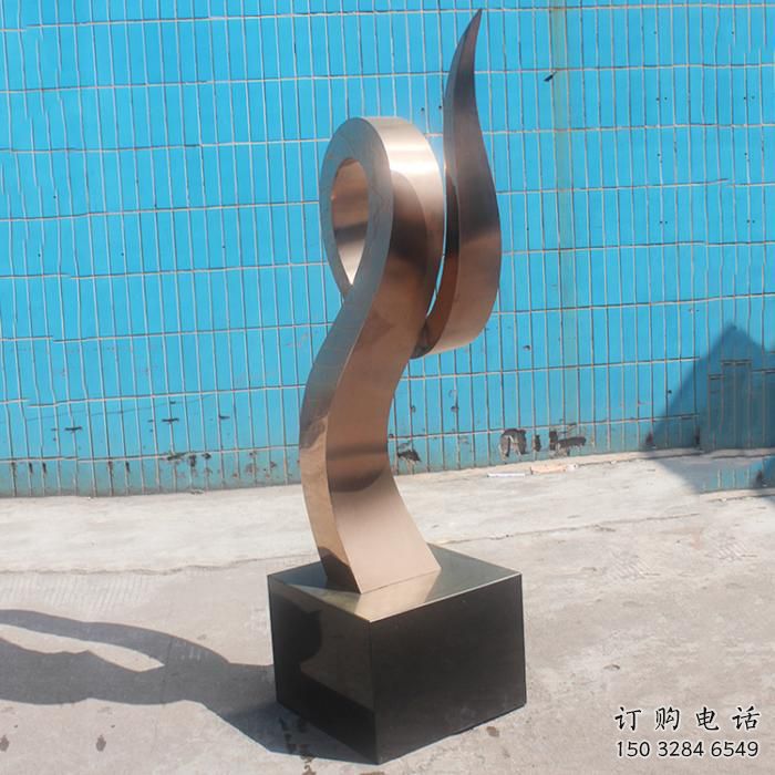 異形鳳鳥(niǎo)雕塑廠(chǎng)家 戶(hù)外抽象擺件 酒店拉絲鳳鳥(niǎo)雕塑 異形鳳鳥(niǎo)雕塑廠(chǎng)家 戶(hù)外抽象擺件 酒店拉絲鳳鳥(niǎo)雕塑