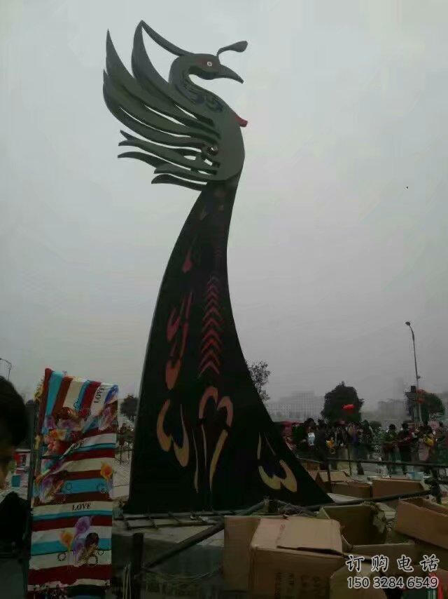 拉絲鳳鳥雕塑廠家 大型抽象擺件 游樂場(chǎng)異形鳳鳥雕塑