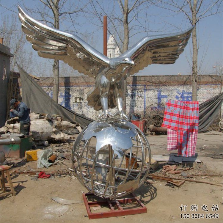 風(fēng)景區(qū)老鷹雕塑廠家 中式現(xiàn)代擺件  戶外仿真老鷹雕塑