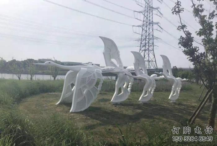 游樂(lè)場(chǎng)海鷗雕塑廠家 公園草地?cái)[件 住宅小區(qū)鏤空海鷗雕塑