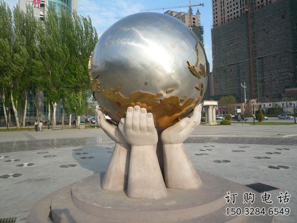 廣場地球雕塑廠家 公園鏡面小品  戶外不銹鋼地球雕塑