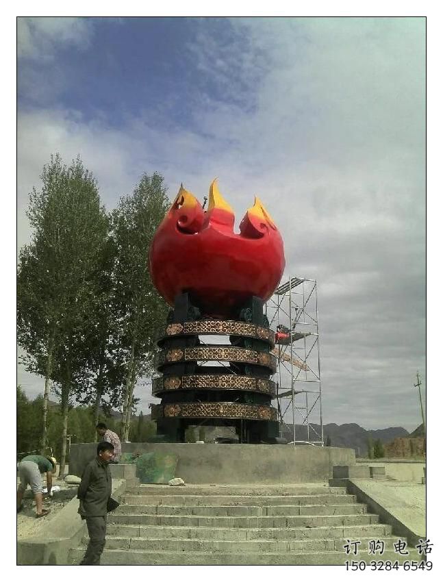 創(chuàng)意火炬雕塑廠家 現(xiàn)代烤漆擺件 體育場(chǎng)不銹鋼火炬雕塑