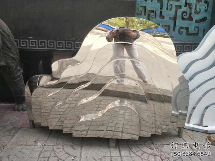 中式假山雕塑廠家 鏡面現(xiàn)代小品 創(chuàng)意不銹鋼假山雕塑