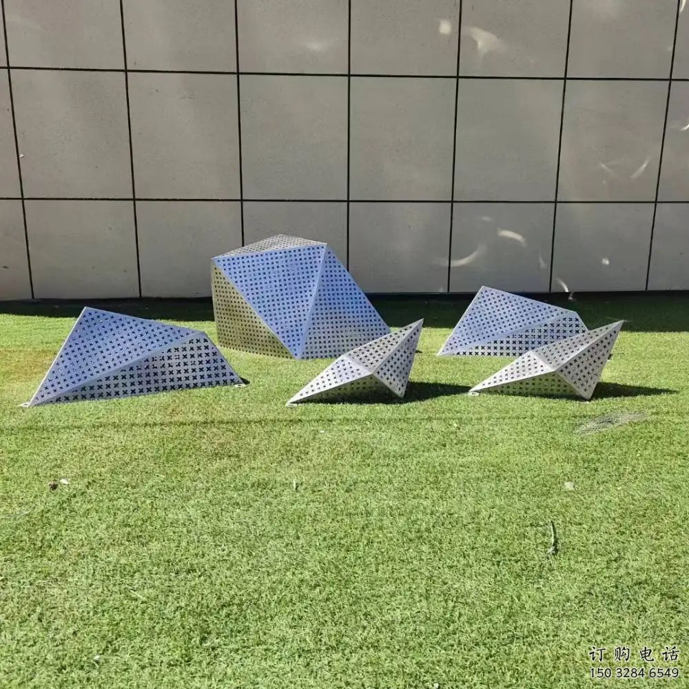創(chuàng)意石頭雕塑廠家 現(xiàn)代公園小品 鏤空不銹鋼石頭雕塑 創(chuàng)意石頭雕塑廠家 現(xiàn)代公園小品 鏤空不銹鋼石頭雕塑