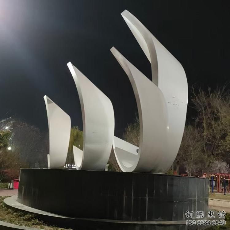 幾何小船雕塑廠家 創(chuàng)意小品 大門口不銹鋼小船雕塑