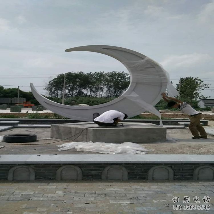 公園月牙雕塑廠家 戶外擺件 現(xiàn)代不銹鋼月牙雕塑生產(chǎn)