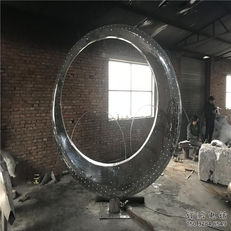 鏤空圓月雕塑廠家 戶外創(chuàng)意小品 住宅小區(qū)不銹鋼圓月雕塑