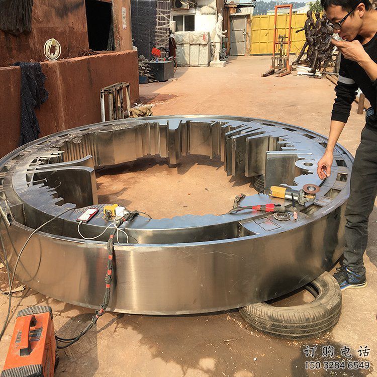 大型商場圓圈雕塑廠家 鏡面擺件 現(xiàn)代不銹鋼圓圈雕塑生產(chǎn) 大型商場圓圈雕塑廠家 鏡面擺件 現(xiàn)代不銹鋼圓圈雕塑生產(chǎn)
