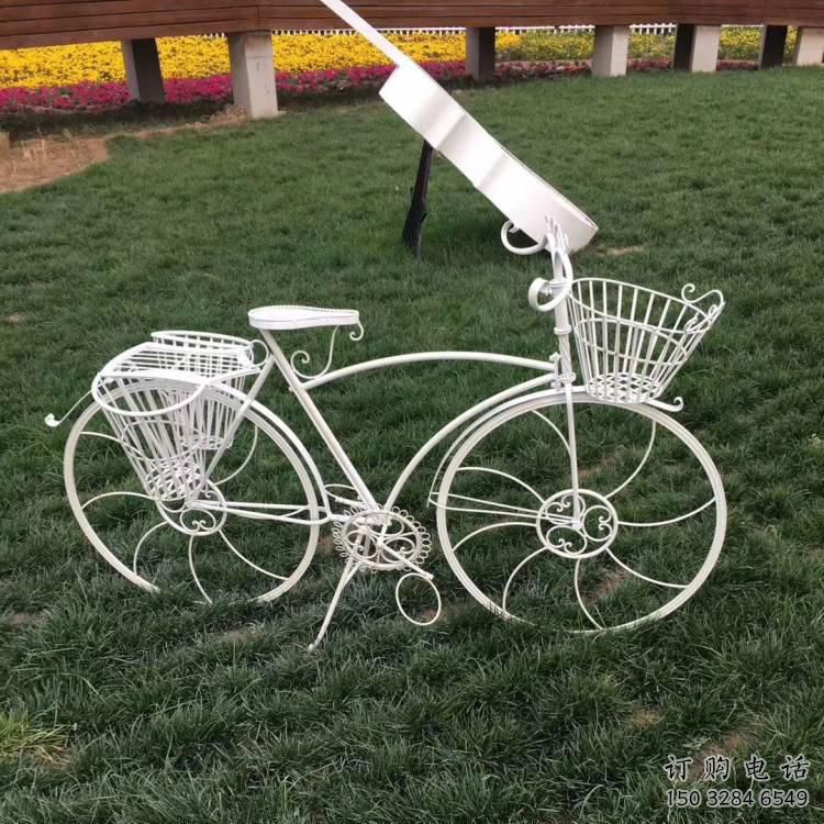 庭院賽車雕塑廠家 草地小品 鍛造不銹鋼賽車雕塑廠 庭院賽車雕塑廠家 草地小品 鍛造不銹鋼賽車雕塑廠