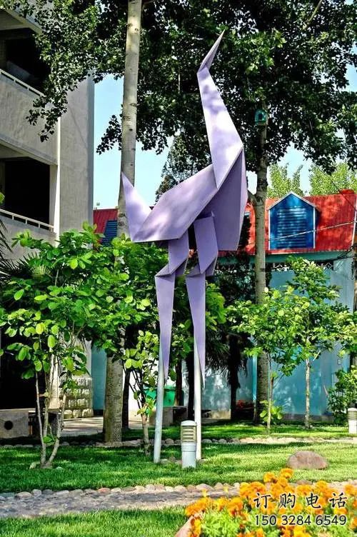 中式千紙鶴雕塑廠家 現(xiàn)代小品 游樂場不銹鋼千紙鶴雕塑廠 中式千紙鶴雕塑廠家 現(xiàn)代小品 游樂場不銹鋼千紙鶴雕塑廠