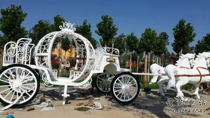 歐式馬車雕塑廠家 步行街?jǐn)[件 烤漆不銹鋼馬車雕塑廠