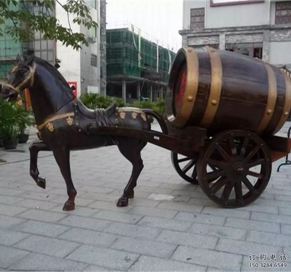 異形酒桶雕塑廠家 現(xiàn)代廣場小品 仿古酒桶雕塑制作