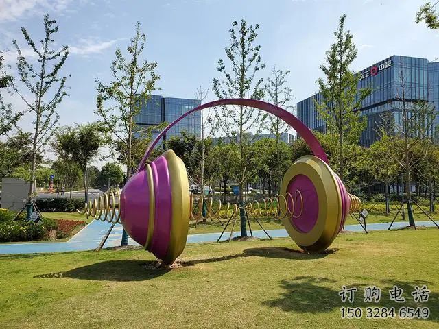 異形耳機(jī)雕塑廠家 現(xiàn)代公園小品 創(chuàng)意不銹鋼耳機(jī)雕塑廠 異形耳機(jī)雕塑廠家 現(xiàn)代公園小品 創(chuàng)意不銹鋼耳機(jī)雕塑廠