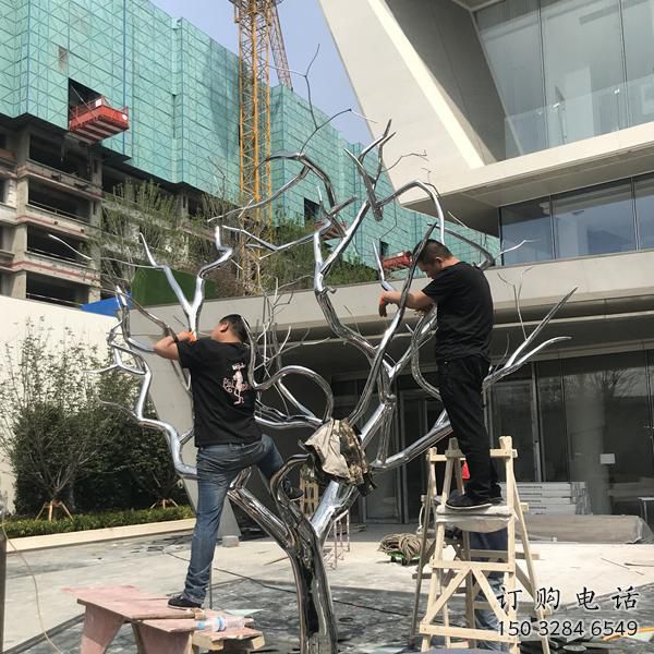 街道樹(shù)枝雕塑廠家 現(xiàn)代擺件 鏡面不銹鋼樹(shù)枝雕塑廠