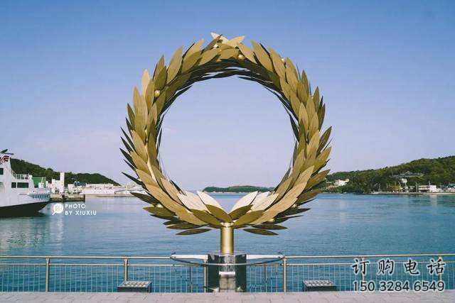 創(chuàng)意花環(huán)雕塑廠家 戶外現(xiàn)代小品 公園不銹鋼花環(huán)雕塑廠