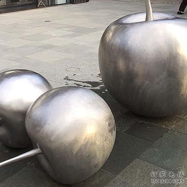大型商場(chǎng)櫻桃雕塑廠家 仿真擺件 鏡面不銹鋼櫻桃雕塑廠
