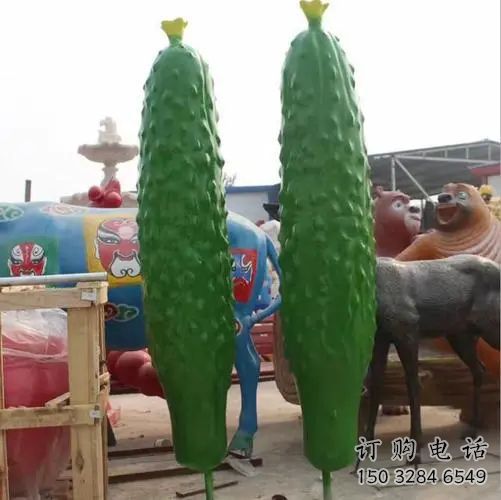 現(xiàn)代黃瓜雕塑廠家 大型別墅區(qū)擺件 大型黃瓜雕塑制作