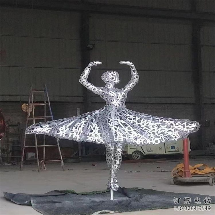 大型舞女雕塑廠家 鍛造小品 鏤空不銹鋼舞女雕塑廠 大型舞女雕塑廠家 鍛造小品 鏤空不銹鋼舞女雕塑廠