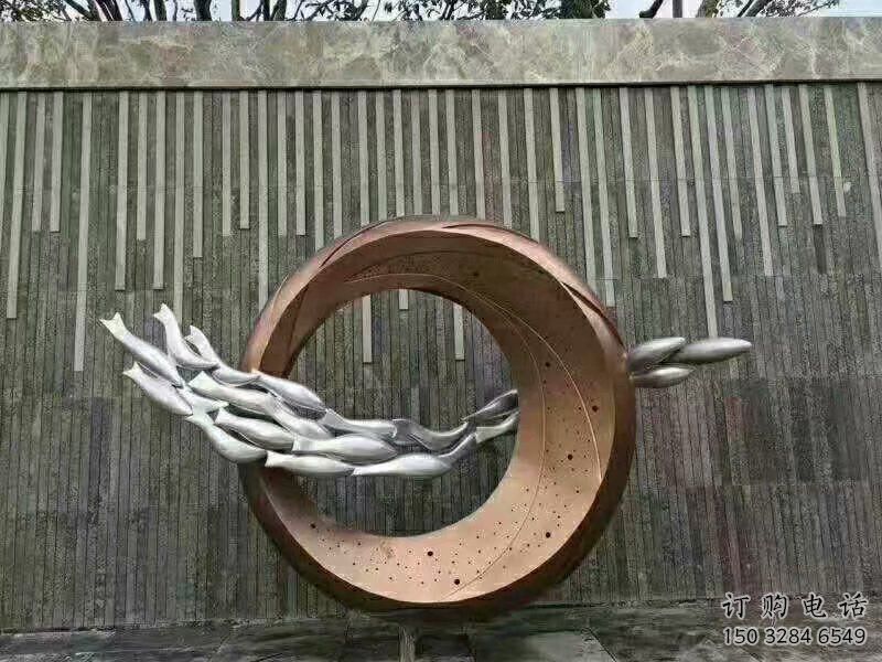 庭院雙魚雕塑廠家 現(xiàn)代小品 鍛造不銹鋼雙魚雕塑擺件 庭院雙魚雕塑廠家 現(xiàn)代小品 鍛造不銹鋼雙魚雕塑擺件