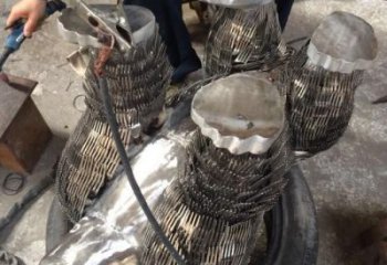 江蘇農(nóng)村猩猩雕塑，發(fā)光主題，噴砂工藝