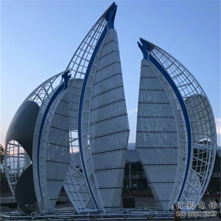 操場帆船雕塑廠家，烤漆景觀雕塑，噴砂制造