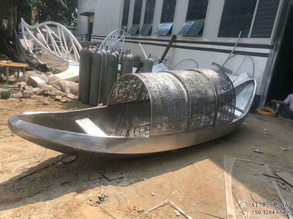 街道景觀雕塑選用廠家，鍛造帆船雕塑，鏡面效果