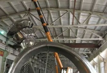 仿真指環(huán)雕塑廠家制作 電鍍現(xiàn)代標(biāo)識(shí)雕塑 部隊(duì)戒指環(huán)雕塑