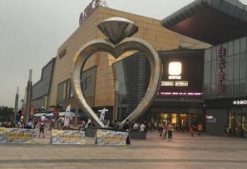 承接公園指環(huán)雕塑 鏡面公園標識雕塑 標識戒指環(huán)雕塑廠家