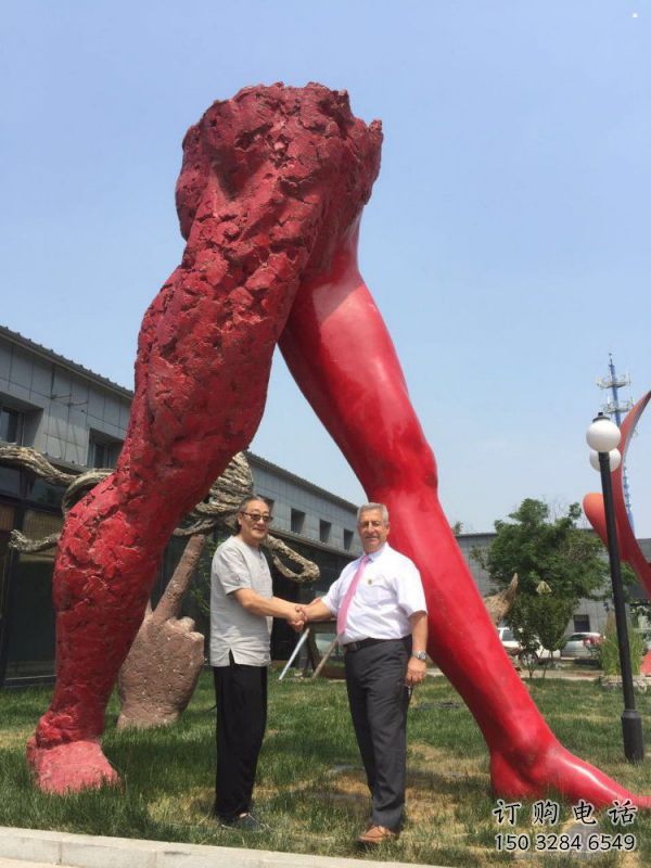 景觀人字雕塑選用，美陳雕塑，不銹鋼人字雕塑廠家展示