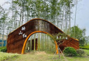 鏤空大門(mén)雕塑，耐候鋼鏤空結(jié)構(gòu)，景觀美陳裝飾
